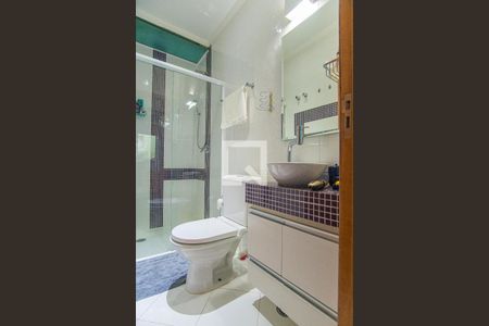 Casa à venda com 278m², 4 quartos e 5 vagasBanheiro do Quarto 2