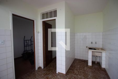 Casa para alugar com 150m², 2 quartos e 2 vagas Casa para alugar com 150m², 2 quartos e 2 vagasLavanderia