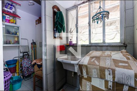 Apartamento à venda com 75m², 2 quartos e 1 vagaÁrea de Serviço