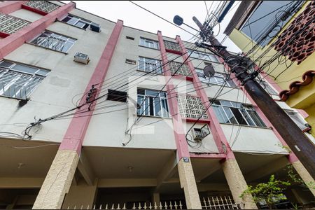 Apartamento à venda com 75m², 2 quartos e 1 vagaFachada
