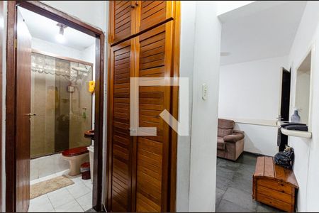 Corredor de apartamento à venda com 2 quartos, 75m² em Icaraí, Niterói