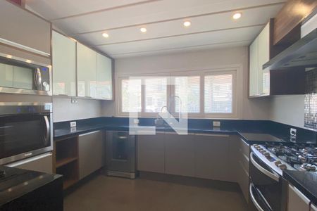 Casa de condomínio à venda com 450m², 4 quartos e 4 vagasCozinha