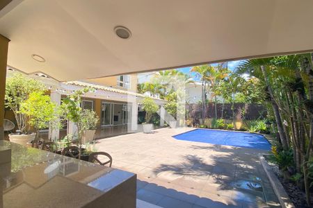 Casa de condomínio à venda com 450m², 4 quartos e 4 vagasChurrasqueira