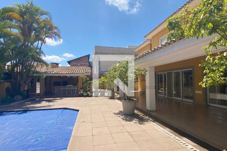 Casa de condomínio à venda com 450m², 4 quartos e 4 vagasPiscina