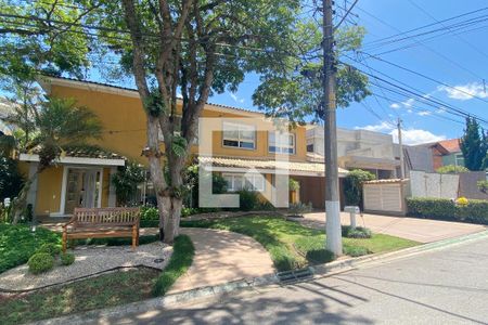 Casa de condomínio à venda com 450m², 4 quartos e 4 vagasFachada