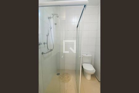 Casa de condomínio à venda com 450m², 4 quartos e 4 vagasBanheiro da Suíte 4