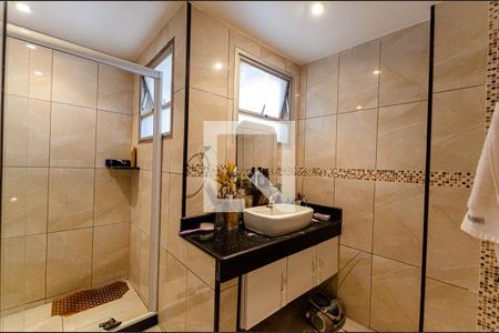 Banheiro da Suíte 1 de apartamento à venda com 3 quartos, 180m² em Santa Rosa, Niterói