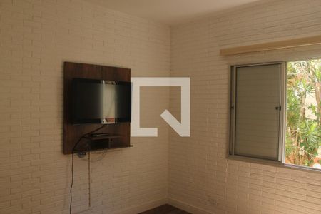 Quarto 1 de apartamento para alugar com 2 quartos, 53m² em Interlagos, São Paulo