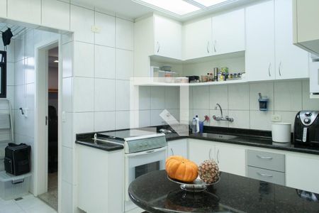 Apartamento para alugar com 110m², 3 quartos e 2 vagas Apartamento para alugar com 110m², 3 quartos e 2 vagasCozinha