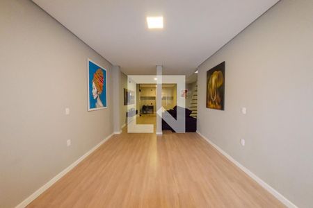 sala de casa para alugar com 4 quartos, 300m² em Rio Tavares Central, Florianópolis