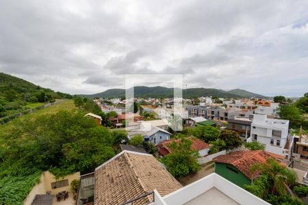 Casa para alugar com 300m², 4 quartos e 2 vagas Casa para alugar com 300m², 4 quartos e 2 vagasVista