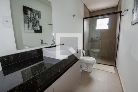 Casa para alugar com 300m², 4 quartos e 2 vagasBanheiro da suíte