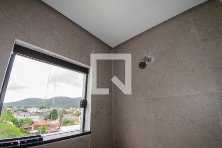 Casa para alugar com 300m², 4 quartos e 2 vagasBanheiro da suíte