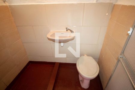 Banheiro de apartamento para alugar com 1 quarto, 43m² em Braz de Pina, Rio de Janeiro