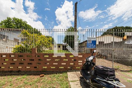 Fachada de casa à venda com 1 quarto, 67m² em Rubem Berta, Porto Alegre