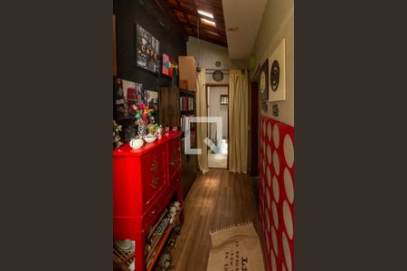 Casa à venda com 140m², 2 quartos e 1 vagaCorredor