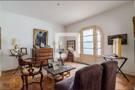 Sala de casa à venda com 4 quartos, 320m² em Vila Madalena, São Paulo