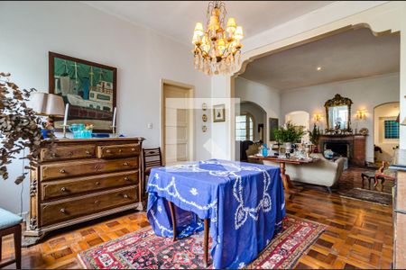 Sala de casa à venda com 4 quartos, 320m² em Vila Madalena, São Paulo