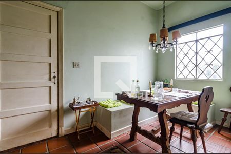 Casa à venda com 320m², 4 quartos e 5 vagas Casa à venda com 320m², 4 quartos e 5 vagasCopa