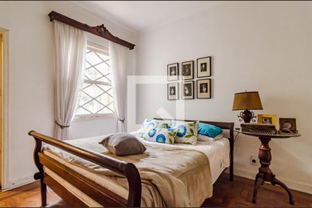 Casa à venda com 320m², 4 quartos e 5 vagas Casa à venda com 320m², 4 quartos e 5 vagasSuíte 1