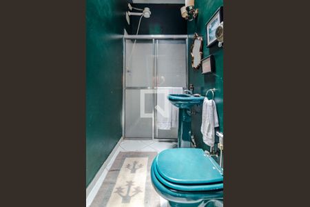 Casa à venda com 320m², 4 quartos e 5 vagas Casa à venda com 320m², 4 quartos e 5 vagasBanheiro