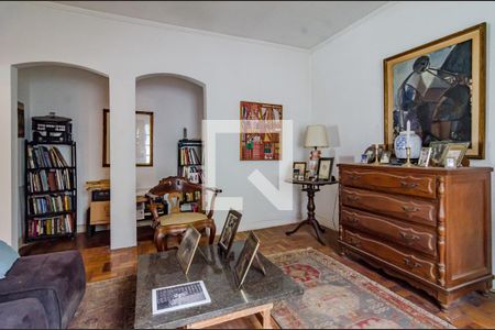 Sala de casa à venda com 4 quartos, 320m² em Vila Madalena, São Paulo