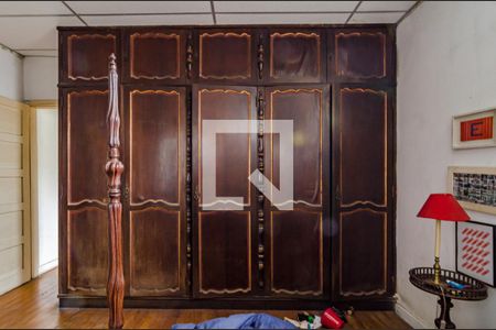 Casa à venda com 320m², 4 quartos e 5 vagas Casa à venda com 320m², 4 quartos e 5 vagasSuíte 2