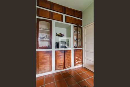 Casa à venda com 320m², 4 quartos e 5 vagas Casa à venda com 320m², 4 quartos e 5 vagasCopa