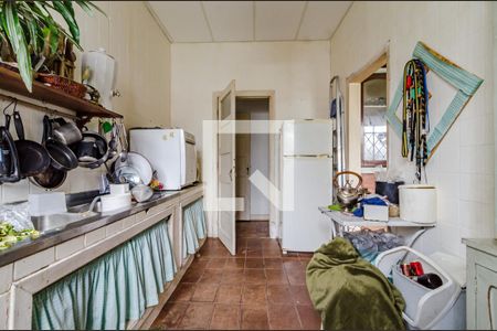 Casa à venda com 320m², 4 quartos e 5 vagas Casa à venda com 320m², 4 quartos e 5 vagasCozinha