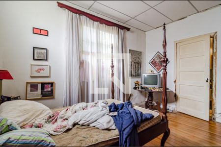 Casa à venda com 320m², 4 quartos e 5 vagas Casa à venda com 320m², 4 quartos e 5 vagasSuíte 2