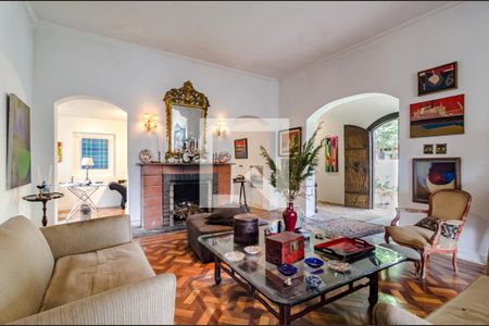 Sala de casa à venda com 4 quartos, 320m² em Vila Madalena, São Paulo