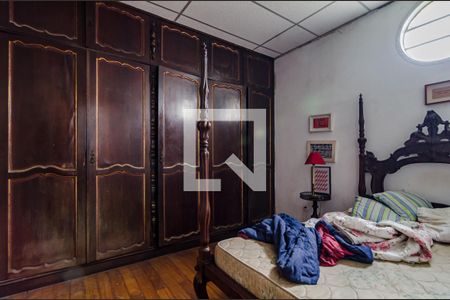 Casa à venda com 320m², 4 quartos e 5 vagas Casa à venda com 320m², 4 quartos e 5 vagasSuíte 2