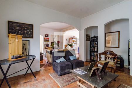 Sala de casa à venda com 4 quartos, 320m² em Vila Madalena, São Paulo