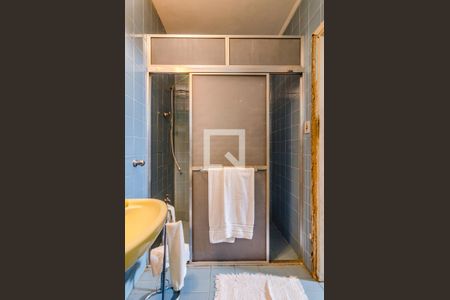 Casa à venda com 320m², 4 quartos e 5 vagas Casa à venda com 320m², 4 quartos e 5 vagasBanheiro da suíte 2