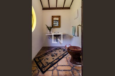 Casa à venda com 320m², 4 quartos e 5 vagas Casa à venda com 320m², 4 quartos e 5 vagasLavabo