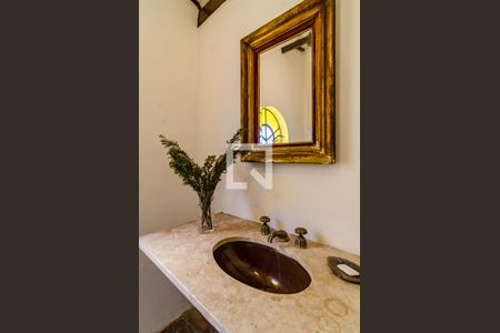 Casa à venda com 320m², 4 quartos e 5 vagas Casa à venda com 320m², 4 quartos e 5 vagasLavabo