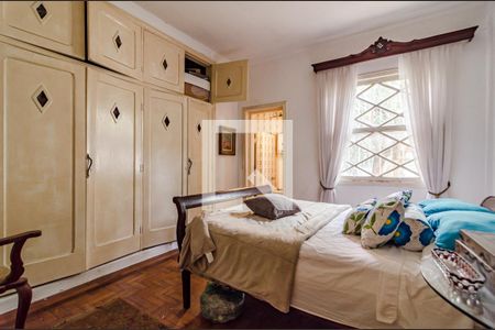 Casa à venda com 320m², 4 quartos e 5 vagas Casa à venda com 320m², 4 quartos e 5 vagasSuíte 1