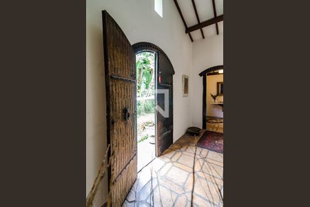 Casa à venda com 320m², 4 quartos e 5 vagas Casa à venda com 320m², 4 quartos e 5 vagasHall de entrada