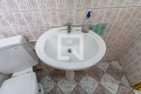 Casa à venda com 134m², 2 quartos e 2 vagasBanheiro da Suíte Edícula 2