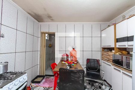 Casa à venda com 134m², 2 quartos e 2 vagasCozinha Edícula 1