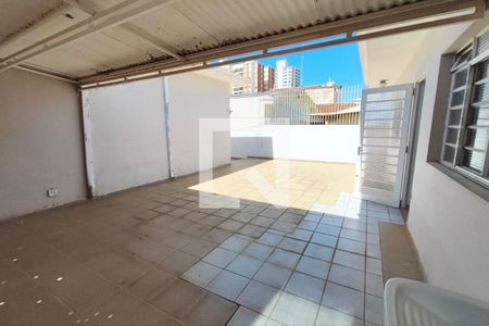 Casa para alugar com 355m², 4 quartos e 6 vagasQuintal Fundo 