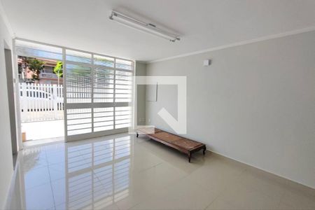 Casa para alugar com 355m², 4 quartos e 6 vagasGaragem  Coberta