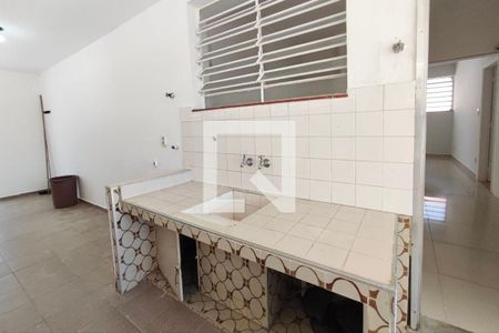 Casa para alugar com 355m², 4 quartos e 6 vagasÁrea de Serviço