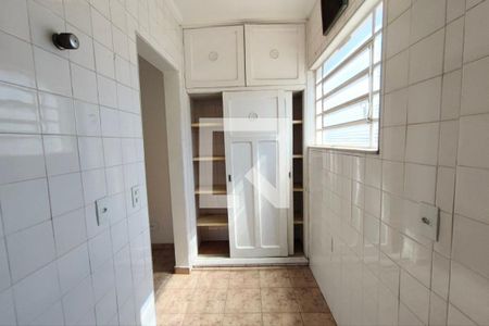 Casa para alugar com 355m², 4 quartos e 6 vagascozinha edicula