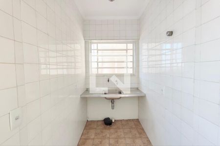 Casa para alugar com 355m², 4 quartos e 6 vagasCozinha Edicula