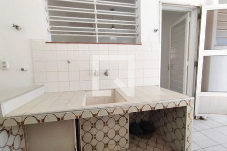 Casa para alugar com 355m², 4 quartos e 6 vagasÁrea de Serviço