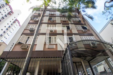 Apartamento à venda com 79m², 2 quartos e 1 vaga Apartamento à venda com 79m², 2 quartos e 1 vagaFachada