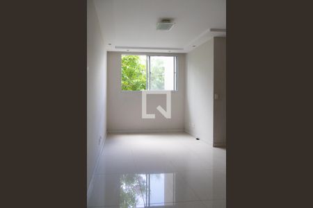 Sala de apartamento para alugar com 3 quartos, 51m² em Vargem Pequena, Rio de Janeiro