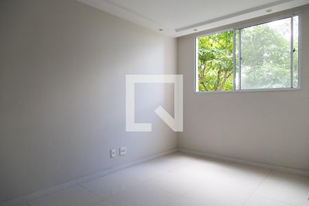 Sala de apartamento para alugar com 3 quartos, 51m² em Vargem Pequena, Rio de Janeiro