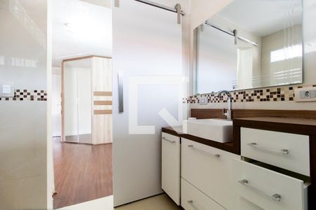 Casa de condomínio para alugar com 140m², 3 quartos e 1 vaga Casa de condomínio para alugar com 140m², 3 quartos e 1 vagaBanheiro da Suíte